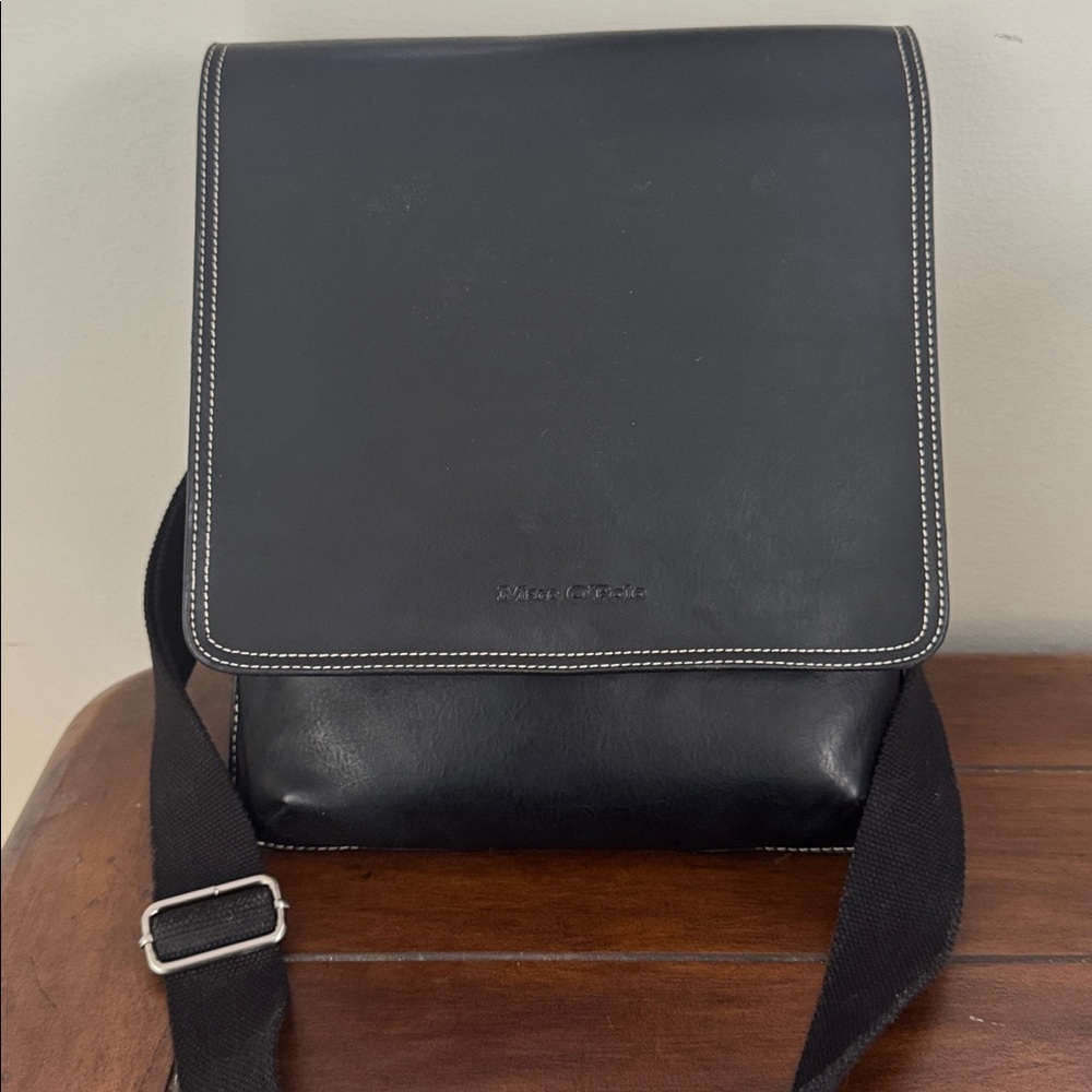 Marc O’Polo NWOT Black leather  Crossbody  Bag, 10 x 11
